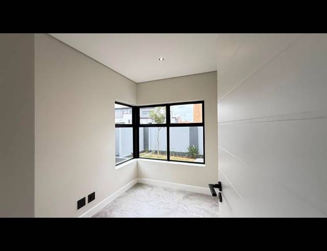 4 BEDROOM HOUSE FOR SALE IN FOUNTAINBROOK ESTATE